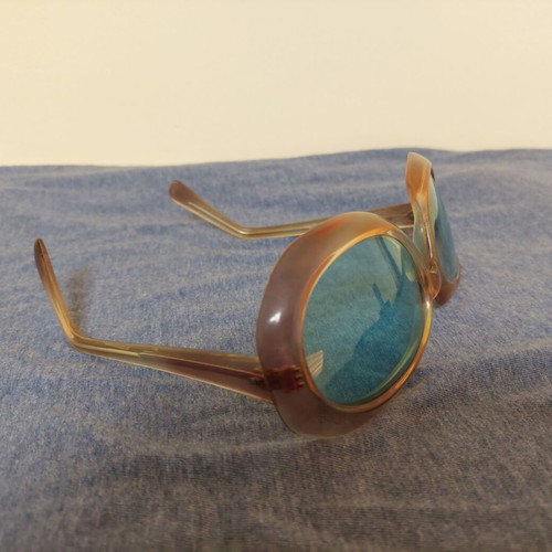 Vintage sunglasses 50s collectible used, horn-rimmed frame