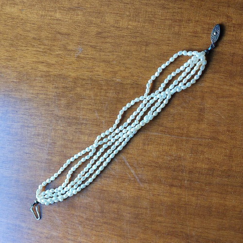 Vintage freshwater pearl bracelet in like new condition, 18cm