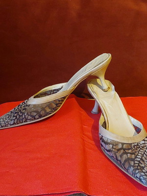 Vintage mules animal print leather used with transparency and low heel size 39