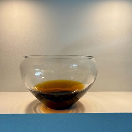 Glass heavy decorative bowl like new