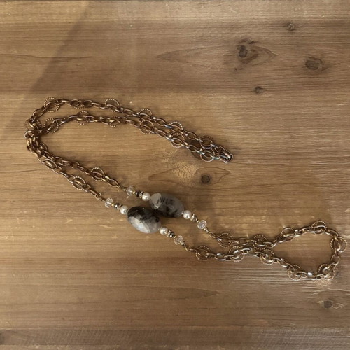 Necklace with gold chain and decorative stones like new, 54 cm