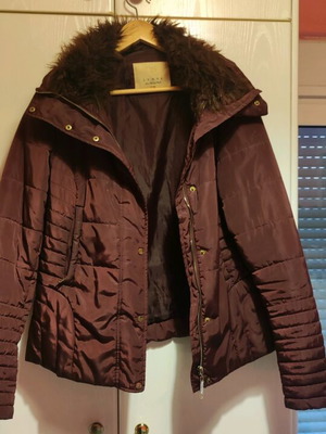 Lynne women's jacket like new, burgundy