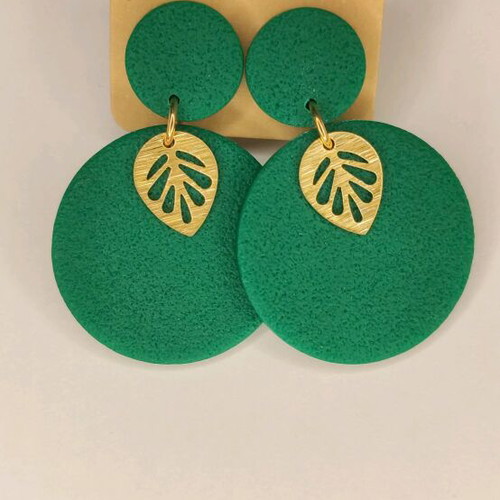 Handmade earrings new, green with gold details