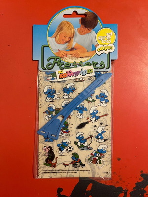 Vintage el Greco stickers new with Smurfs