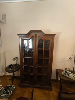 Showcase furniture like new