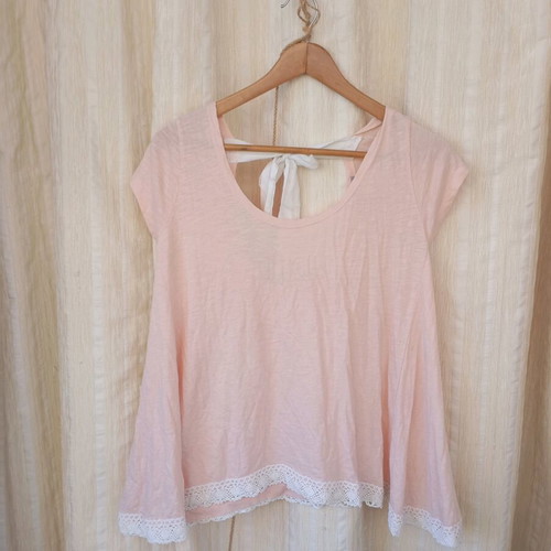 Regalinas blouse with lace and bow like new, pink