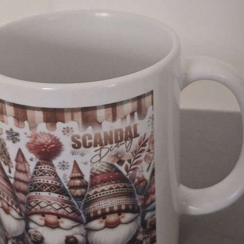 Scandal Beauty Christmas mugs new, ceramic set