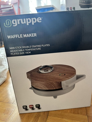 Waffle maker like new, heart-shaped waffles