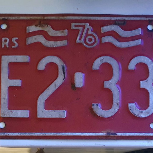 American car license plate used, from 1976