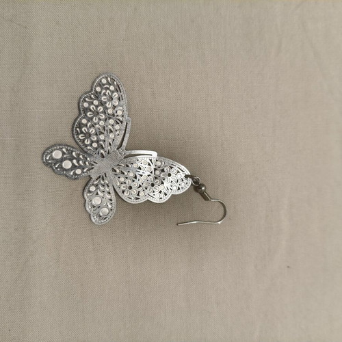 Vintage butterfly earring Y2K used, hypoallergenic metal