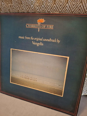 Chariots of Fire Original Soundtrack LP by Vangelis like new, electronic