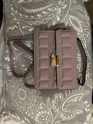 Shoulder bag crossbody pink like new