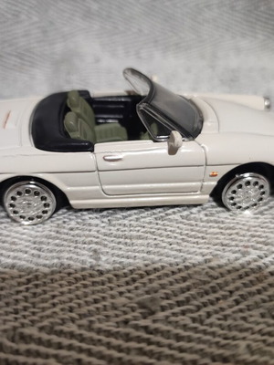 Alfa Romeo Spider 1989 metal miniature used
