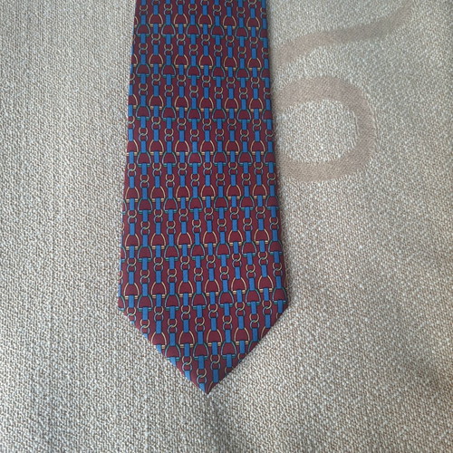 Pagoni silk tie with equestrian print