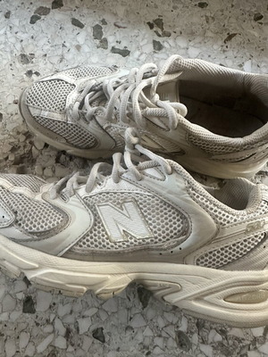 New Balance women's sneakers size 38, white