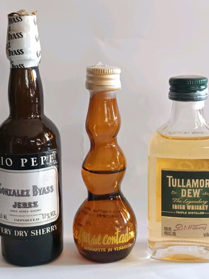 Miniature drinks like new, pack of 3 different types