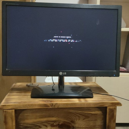 LG Flatron E2251VR VR-BN computer monitor used