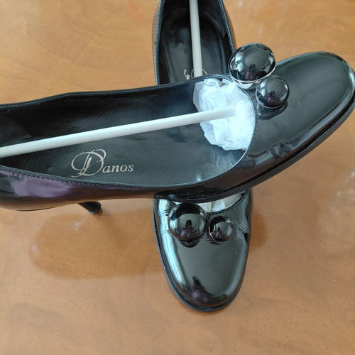 Danos black leather pumps size 37 like new