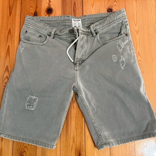 Denim bermuda shorts in khaki color like new Pull & Bear