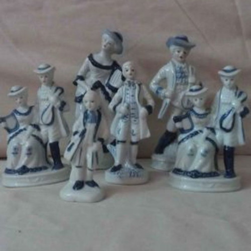 Porcelain decorative figurines set of 6 pieces