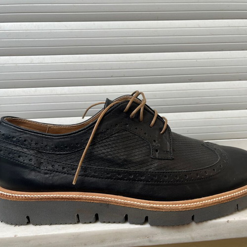 Oxford shoe black new size 42 with Vibram sole