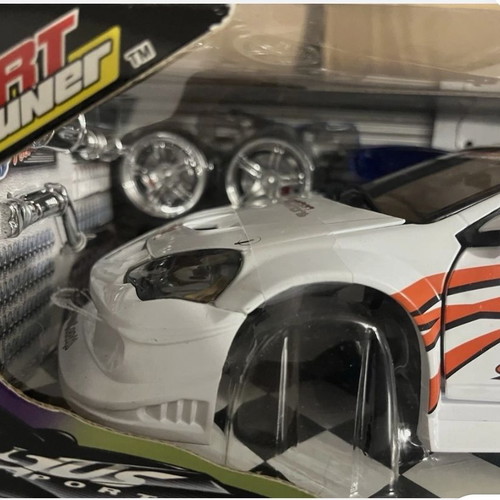 Muscle Machines 1:18 2002 Acura RSX model California Tune It