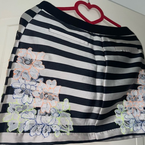 Striped taffeta skirt with lace Silvian Heach new, black and white