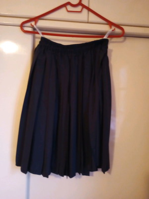 Πλισέ φούστα Lussile μπλε σκούρο, μέγεθος small, σε άριστη κατάσταση