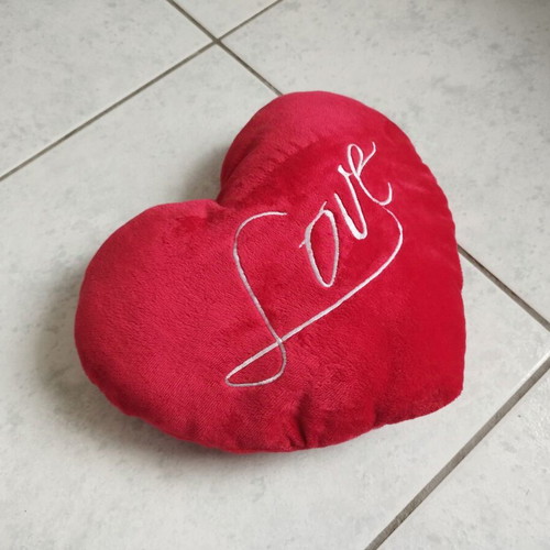 Love plush heart 28cm red like new