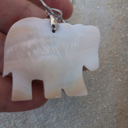 Necklace with stainless steel chain and elephant pendant with mother of pearl and abalone, new