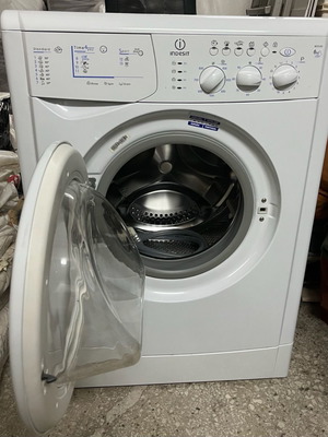 Πλυντήριο μεταχειρισμένο, χωρητικότητα 6 kg, σε πολύ καλή κατάσταση