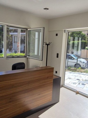 Επαγγελματικός χώρος 160 τ.μ. στη Λυκόβρυση με μεγάλη αυλή