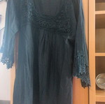 julia bergovich black shirt L