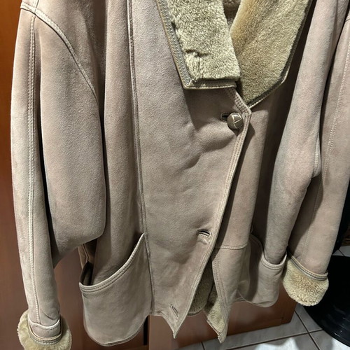 Women's mouton coat 100% genuine leather like new, beige, size L
