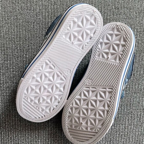 Boys' shoes size 30 new, white and blue casual