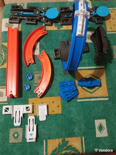  Mattel Hot Wheels: Track Builder - Starter Kit Playset