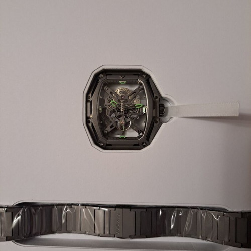 Ciga Design Hunter Carbon watch new with protective films