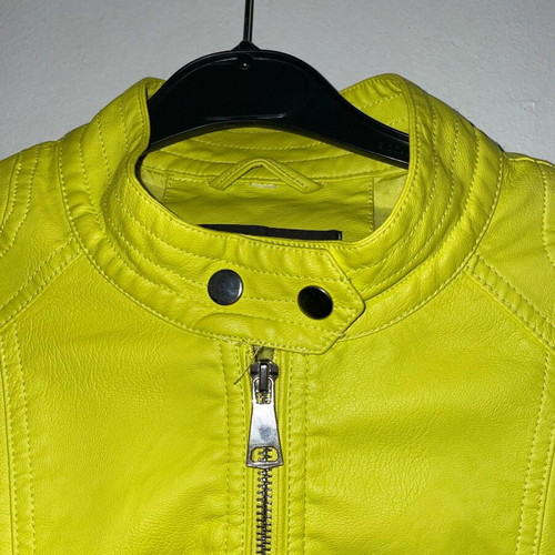 Leather jacket like new, lime collar, slim fit, size M