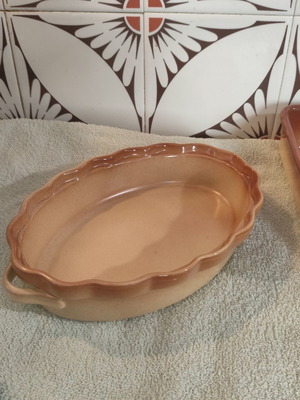 Vintage ceramic and clay ovenware set of 2, like new
