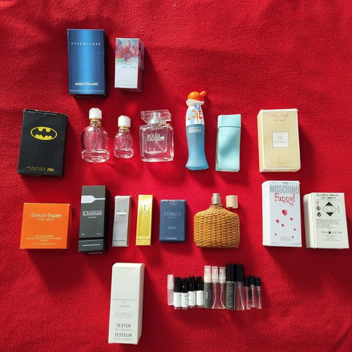 Empty perfume bottles used, collector's set pack