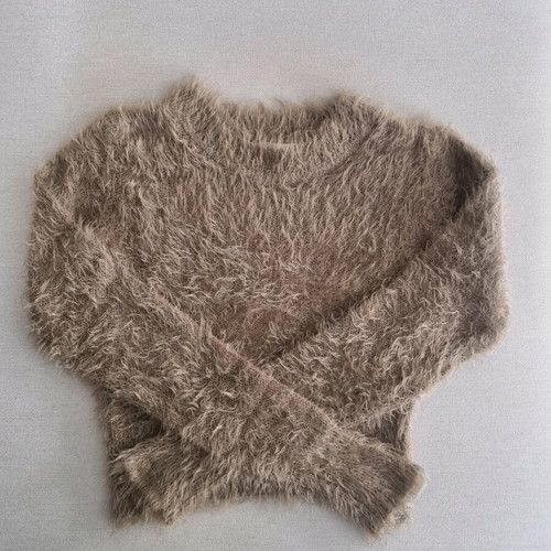Fluffy cropped beige sweater new, one size