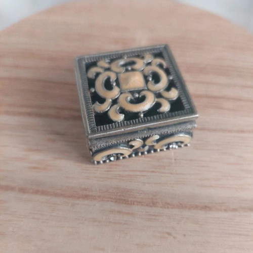 Vintage metal box like new with intricate engravings