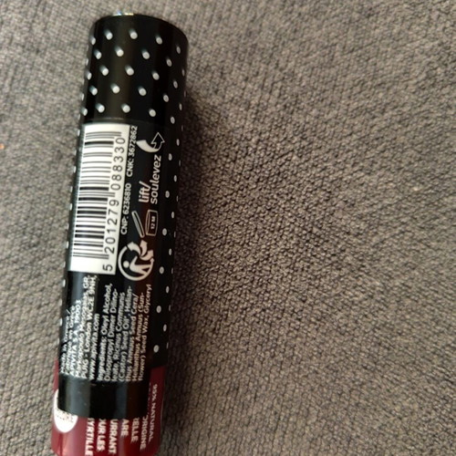 Lip Balm Apivita Black Currant new