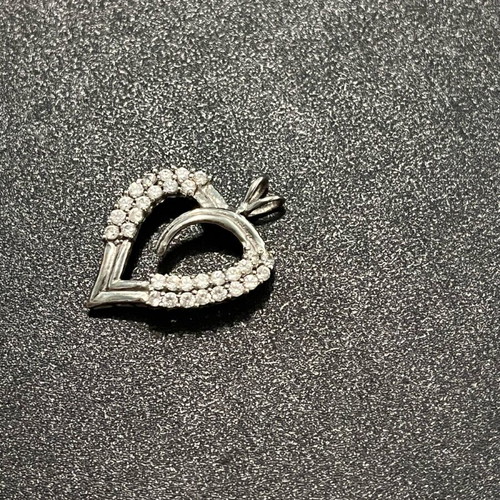 Silver heart pendant like new for a chain