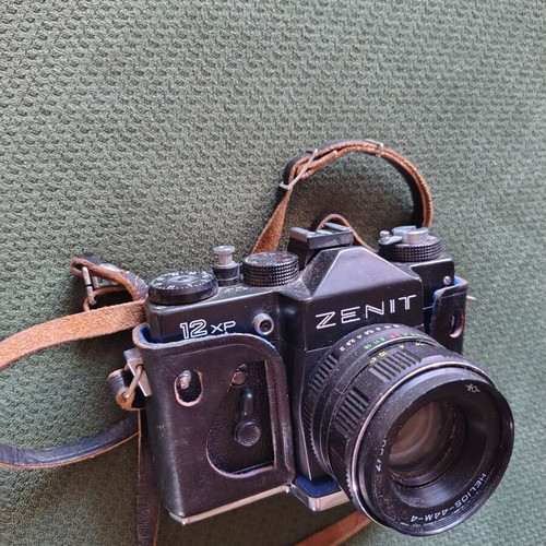 Zenit 12xp camera like new with case