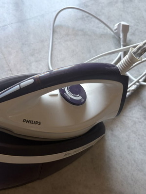 Philips steam iron used, functional