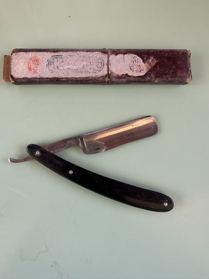 KAMA vintage straight razor with original case