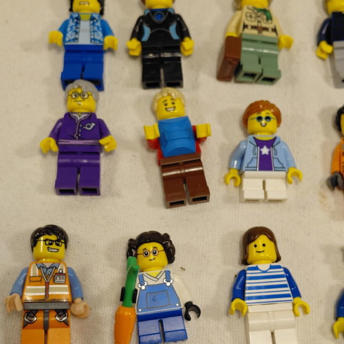 Genuine LEGO minifigures, pack