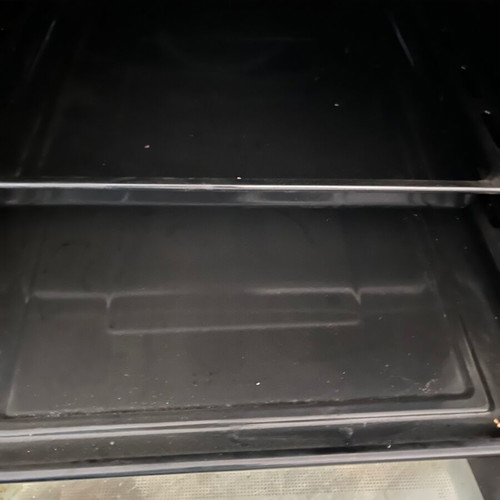 Davoline kitchen used, functional with oven and burners
