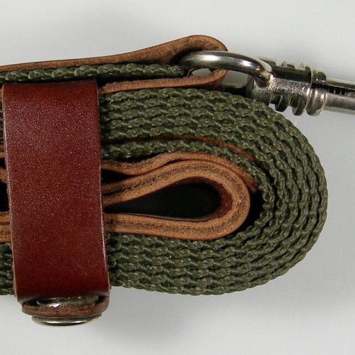 Waterproof reinforced dog leash with metal hook